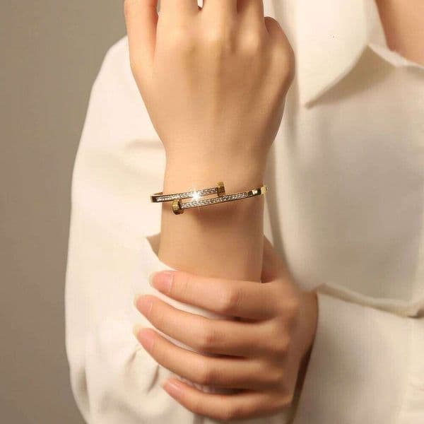 Classic Stainless Steel Nail Cuff Bracelet, Elegant Gold Color Metal Zircon Bangle, Waterproof and Exquisite Jewelry Gift Z260306
