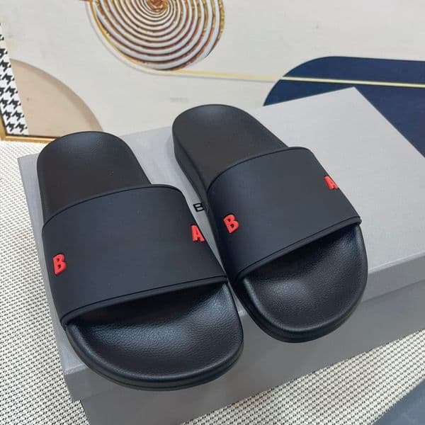 Designer slippers Fashion slipper sliders Paris slides sandals slippers for men women Hot Designer unisex Pool beach flip flops With box Size 35-46