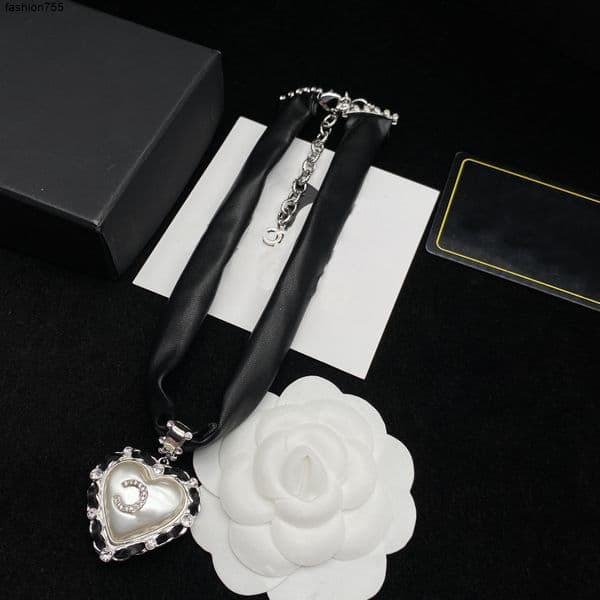 Pendant Necklaces Design Love Pendant Necklaces Fashion Neckalce For Woman Couple Chains Brass Necklace Wedding Gift Jewelry Supply