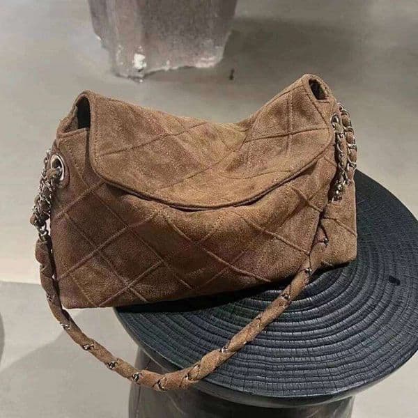 2025 Autumn and Winter New Suede Rhombus Medieval Underarm Premium Chain Single Shoulder Large Capacity Tote Bag XJ260306
