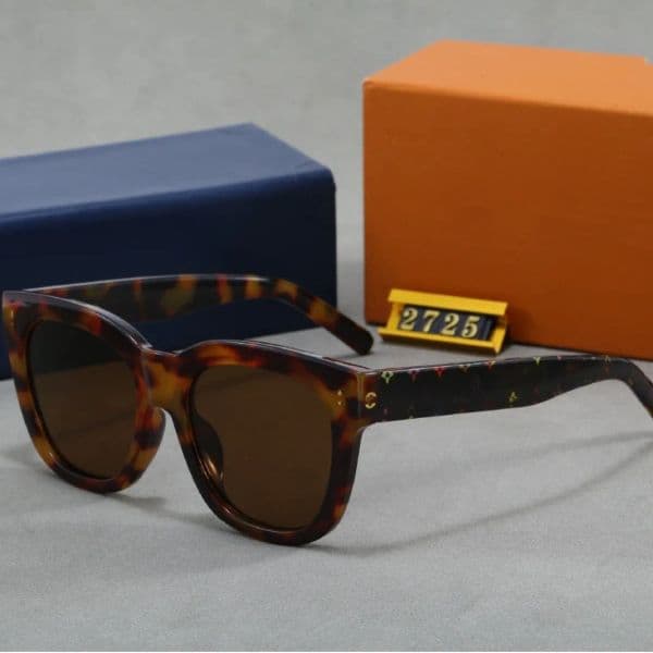 2026 NEW Luxury Designer Sunglasses Women Classic Eyeglasses Beach Shading polarized UV400 protection Glasses With Box Case 2725 high quatity