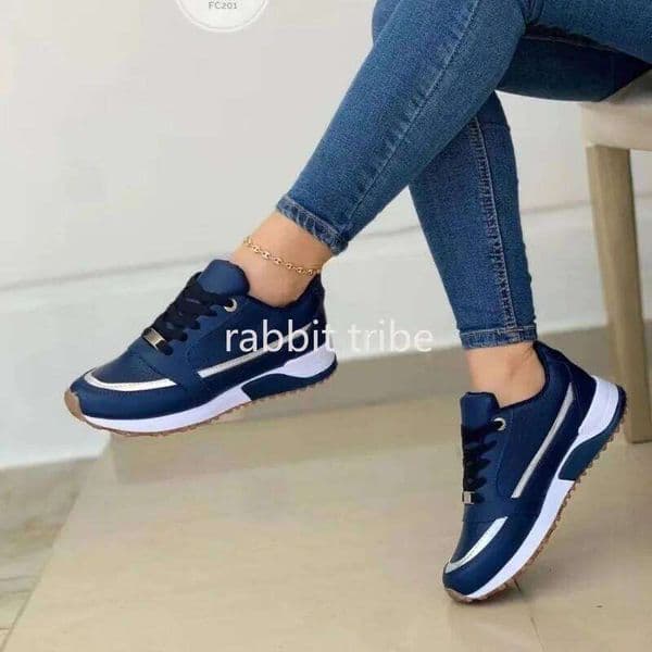 Autumn Ladies Casual Breathable Solid Color Thick Sole Fashion Running Walking Lace Up Sneakers Plus Size 43
