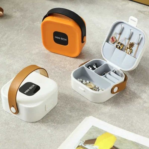Portable Mini Jewelry Box for Children Multifunctional Storage for Necklaces Earrings Rings Bracelets Gift Jewelry OrganizerXJ260309