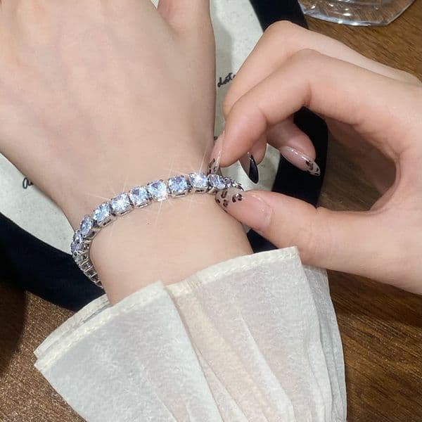 Luxury Brand Designer Jewelry European And American INS Super Sparkling Zircon Single Bracelet Row Bracelet For Women Sweet And Exquisite Korean Fashion Bracelet