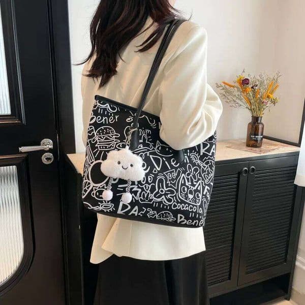 Fashion and Versatile Casual Single Shoulder Handbag with Pendant, Large Capacity Printed Tote Bag, College Style Women's Bags H260309