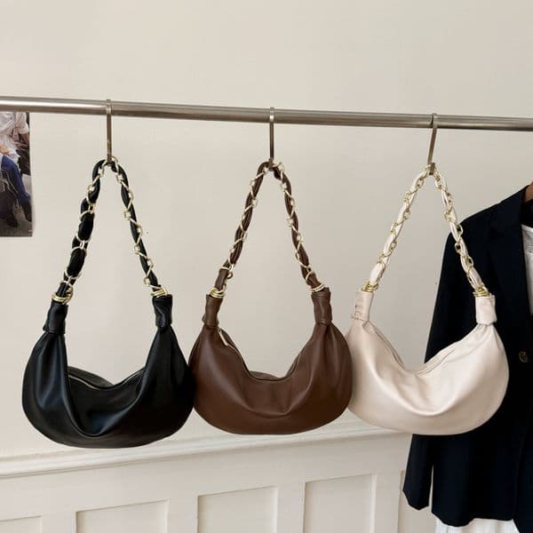 2026 Designer bag fashion new cow horn bag shoulder and armpit bag fashion chain casual handbag tote bag