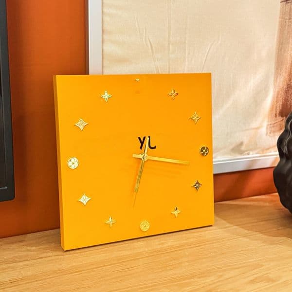 Designer Luxury Vintage Floral Wall Clock for Living Room Dining Room Home Decor Gift Stylish Tabletop Ornament logo