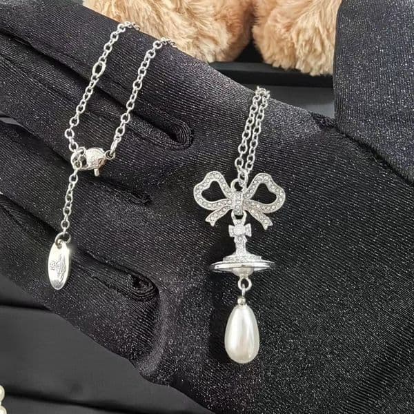 vivianely westwod necklace Earrings and Necklace Set with Bow and Small Planet Design Style as on Red Book Light Luxury Pearl Bracelet and Earrings Set
