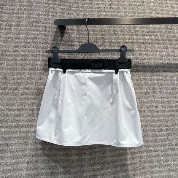 Designer 26 Early Spring New Style Haute Couture Pr Simple Casual Versatile White Skirt With Patchwork Waistband And Pleats 67f6