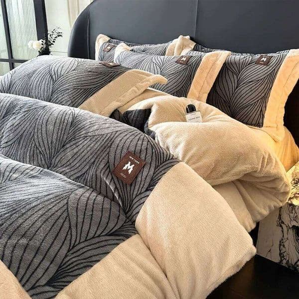 Light luxury class a bed four-piece thickened milk quilt cover coral fleece warm bedding set L260601