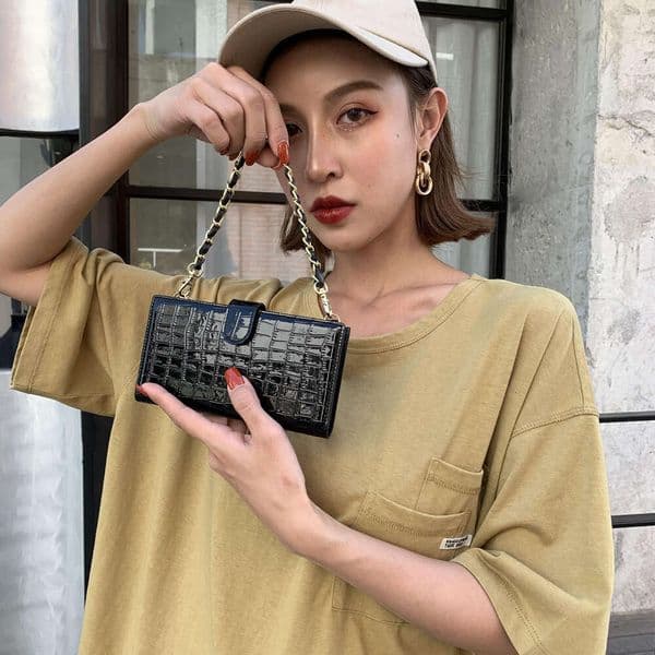 iPhone 17 phone case Apple 17 phone case Suitable for Apple iPhone 12, popular Samsung Huawei Mate chain phone cases, wholesale, fresh and stylish, cross-border