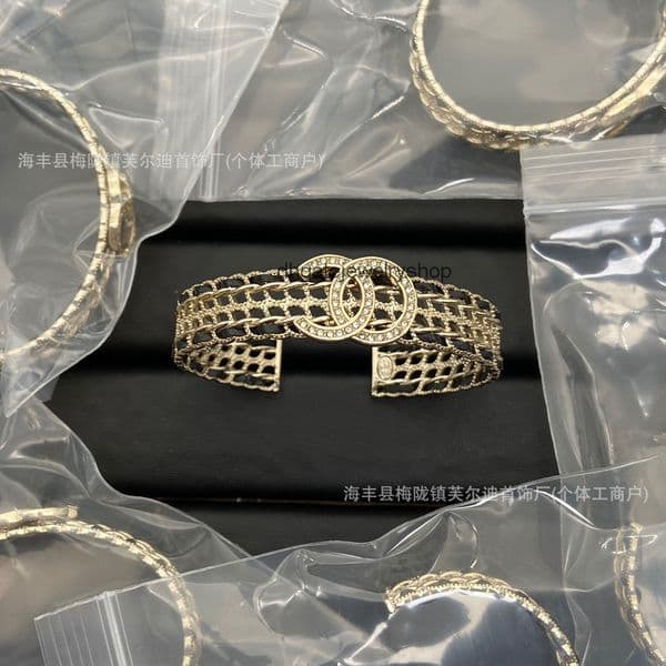 Designer jewelry channels bracelet Womens lambskin bracelet leather encrusted diamond bracelet hollowed-out decorative bracelet cc bracelet