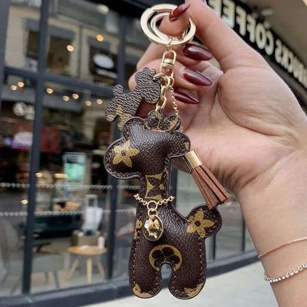 Designer Luxury Monogram Giraffe Keychain Brown Leather Tassel Bag Charm Car Key Pendant Daily Accessory for Gifting