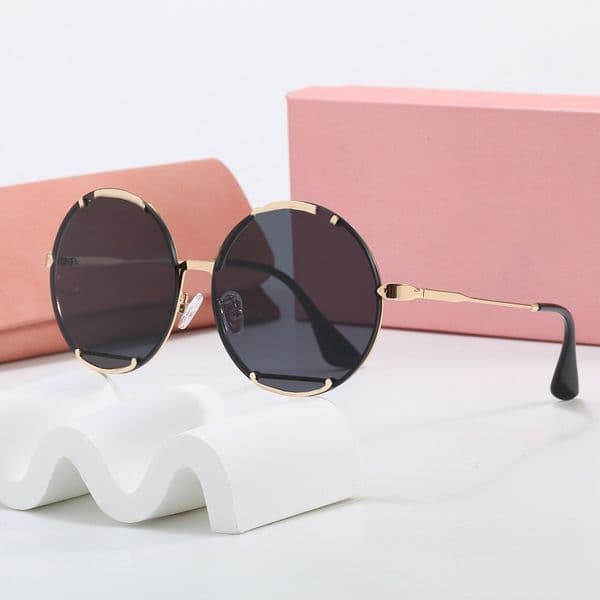 With Box Designer Sunglasses Luxury Eyeglasses Euro American Trend Glasses Black Pink Clear Khaki Red Hip Hop Matching Driving Shading Polarized Casual Glass Gifts