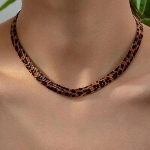 Exaggerated Retro Temperament Leopard Print Necklace for Women 2025 New Fashion Jewelry Accessory H260311