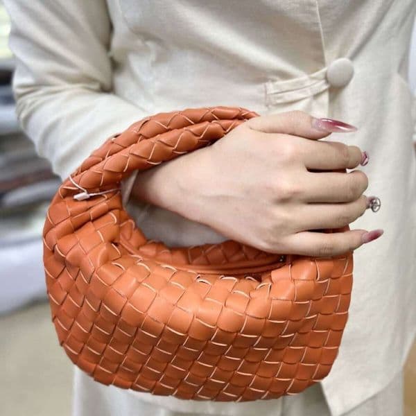 Amazon Hot-Selling Woven for Women 2025 New Cloud Horn Bag Handbag Gold Hardware Wholesale