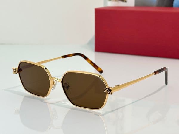 Sunglasses For Men Women Summer 0796 Popular Designer Stylish Outdoor Catwalk Leisure Style Anti-Ultraviolet UV400 Plate Square Full Frame Glasses Random Box