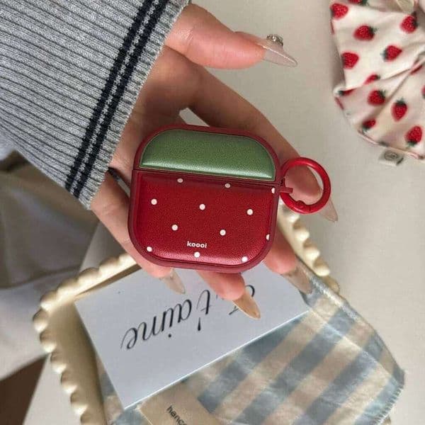 Retro Leather Red Green Color Blocking Polka Dots Magnetic Earphones Protective Cover Case for AirPods 1 2 3 4 Pro Pro2 Pro3 26L0312