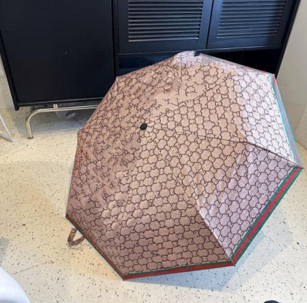 Letter Luxury Fully Automatic Black Rubber Umbrella Designer Fashion Umbrella Rain and Rain Dual Use Umbrella Outdoor Sunshade Umbrella Sunscreen Z260606