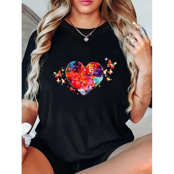 Women's Heart-Shaped Butterfly Graphic Crew Neck T-Shirt Casual Fashion Top for All Seasons Z260312