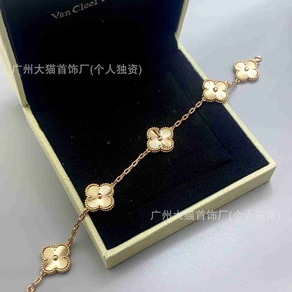 Designer Jewelry Vaney cleef Version Four-Leaf Clover Bracelet Laser Electroplated V Gold Five-Flower Bracelet New Light Bracelet