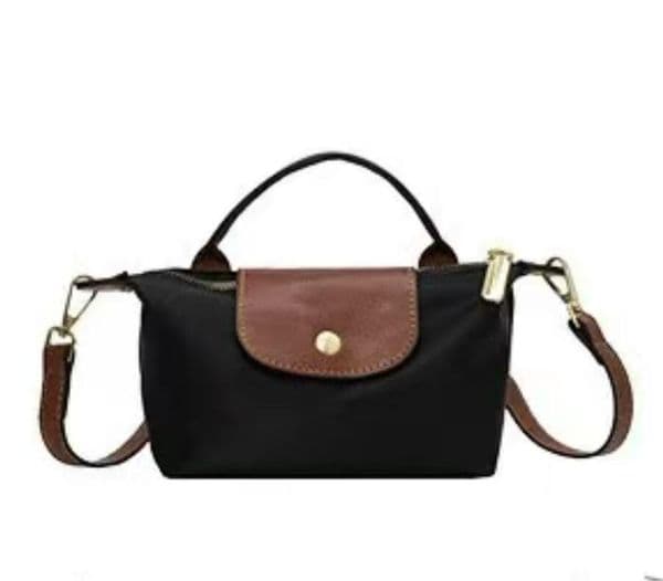 2026 Designer Bag Shoulder bag nylon tote bag underarm bag big capacity shopping bag waterproof foldable travel cosmetics bag Women handbag lady flap long 19cm