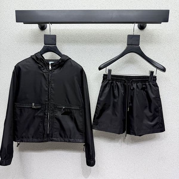 Women Short Pants Set Triangle Badge Jacket Hooded Coat Elastic Waist Shorts Zip Up Outerwear Two Piece Pants