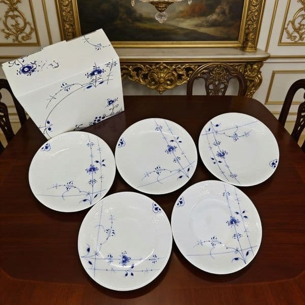 Elegant Blue White Floral Porcelain Plate Set Minimalist Ceramic Dinner Plates for Home Tableware Decor Gift Y260520