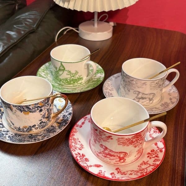 Vintage Animal Floral Print Porcelain Cup Saucer Set Elegant Ceramic Teacups for Home Afternoon Tea Gift