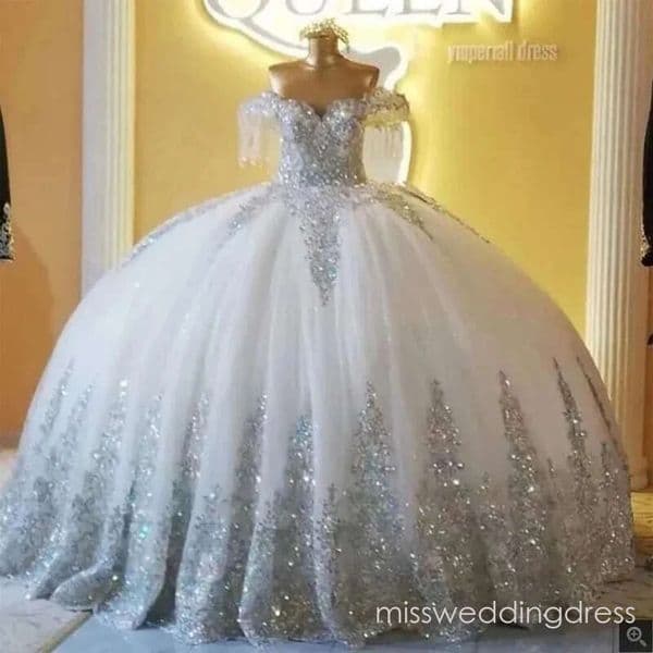 Luxurious Beadings Crystals Ball Gown Wedding Off Shoulder Appliques Puffy Tulle Quinceanera Mexican Sweet 16 Dresses 15 Anos