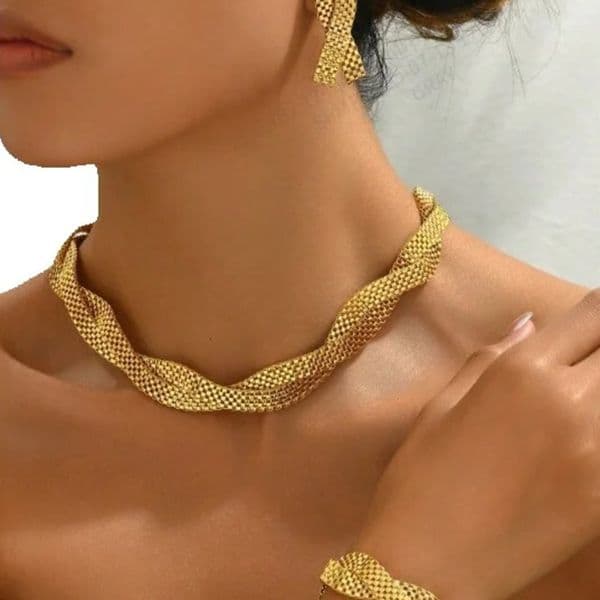 Fashion Exquisite Vintage Jewelry Set New Fashion Trend Chain Woven Cross Earrings Necklace Bracelet Luxurious High-End Jewelry Set