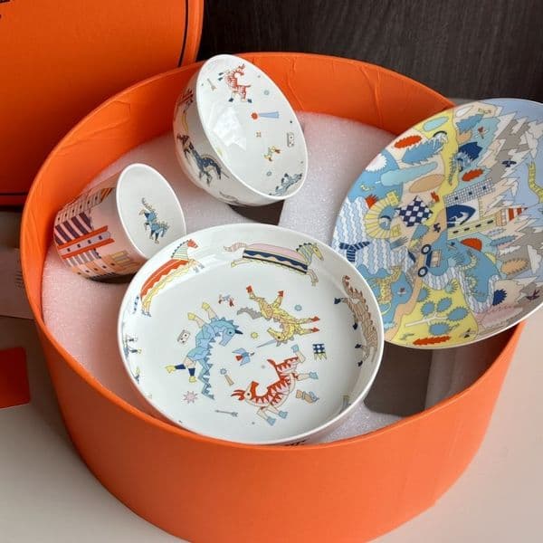 New Children's Ceramic Tableware Set Gifts Bone China Bowls and Water Cups Tableware Four-piece Set