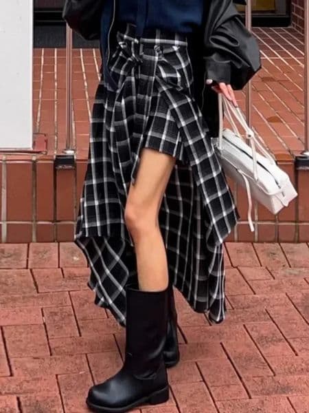 Korean Fashion Vintage Black Plaid Skirt Women Y2k High Waist Irregular Retro Chic Desing Sense Allmatch Clothes 260312BJ