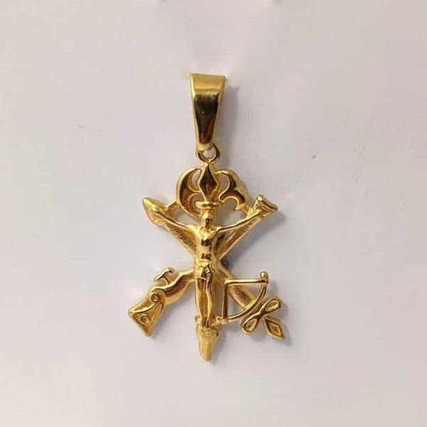 Trendy Jesus Cross Necklace - 18K Gold Plated Stainless Steel Gun Arrow Design for Men Waterproof Religious Jewelry GiftXJ260316
