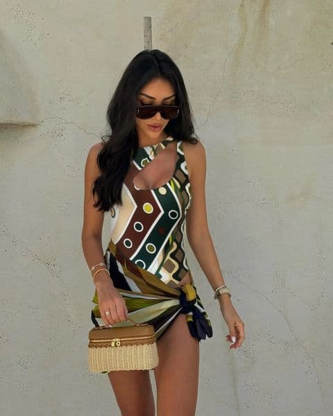 2025 n Womens Hollow Out Onepiece Swimsuits And Skirt Geometry Print Sexy Bikini Fashion Beach Bathing Suit 260310BANJIA