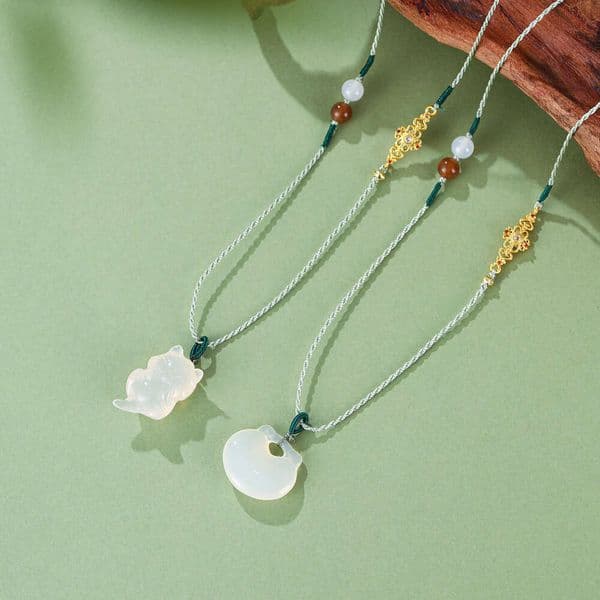 Natural Chalcedony Finely Crafted Jade Hamster Wallet Pendant Necklace, Sweater Chain, New Chinese Style High-End Clavicle Chain B5
