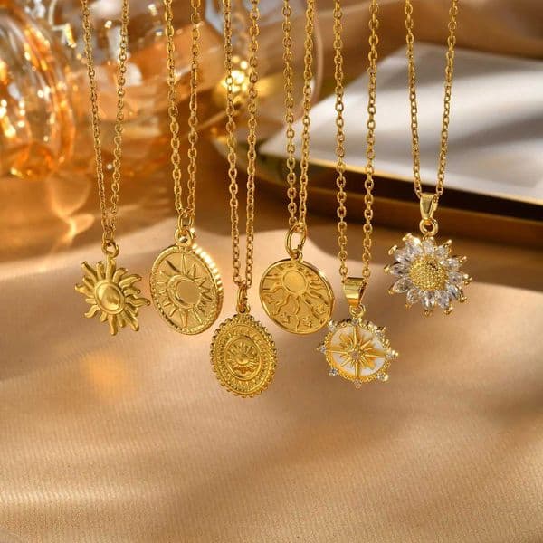 Stainless Steel Spiral Sun Flower Pendant Necklace for Women 18K Gold Plated Stackable Boho Necklace Waterproof Fashion JewelryXJ260317