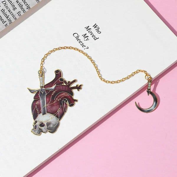 Gothic Metal Bookmark for Men Women Life Heart Sword Skull Gold Edge Design Book Accessories Scythe Pendant for Gothic Lover S26317