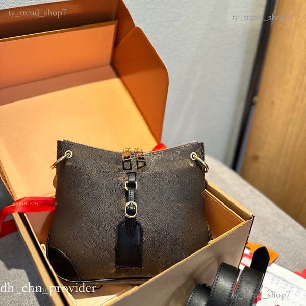 2026 Top Mini Bumbag Designer lvslys odeon suede tote Bag Brown Flower monogram odeon Leather Crossbody Purses Messenger Men Leather Handbag Wallet jui a1e