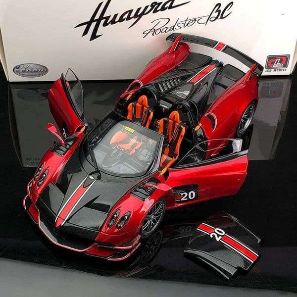 118 Pagani Huayra BC Alloy Sports Diecast Metal Racing Car Vehicles Model Collection Sound Light Simulation Kids Toy Gift 26W0317 C260323