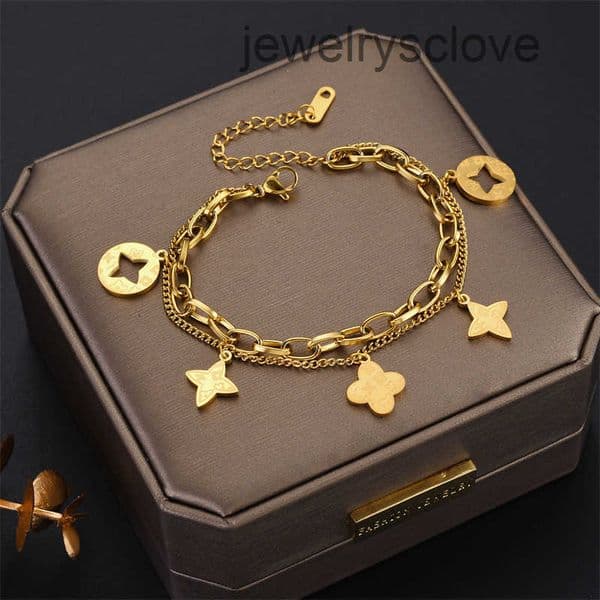 Bracelets four leaf Charm clover Classic titanium bracelet plated with 18K gold temperament Joker round flower pendant jewelry
