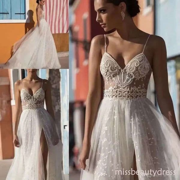 Beach Wedding Dresses Side Split Spaghetti Illusion Sweep Train Pearls Backless Sexy Boho Bridal Gowns Bohemian Ba9522