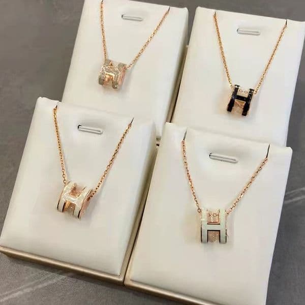Classic women Necklace designer Titanium steel h necklaces for Letter Necklaces luxury jewelry pendants 18k gold plated brand Q260523