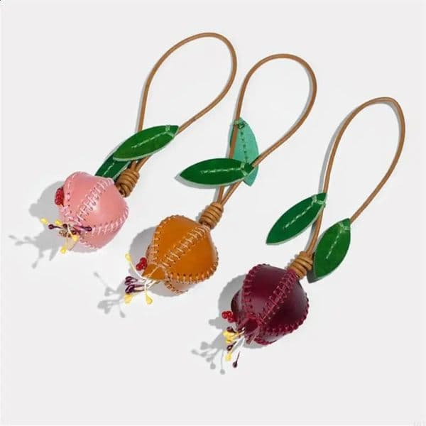 R2LE Sturdy Leather Pomegranate Adornment Bag Charm for Car or Purse Customization 260318