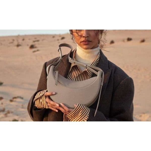 Best SellerPOLEN Paris Crescent Saddle Designer Style Fashionable Versatile Genuine Leather Bag