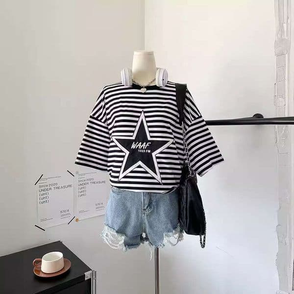Gothic Chic Subculture Punk Harajuku Long Sleeve T-Shirts for Women Y2K Punk Emo Top with Design Sense Black Striped Tees
