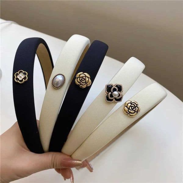 2025 Elegant Simple Black White Headbands Women Daily Romantic Popular Pearl Camellia Bridals Headdress Hair Hoops Hairbands C260316