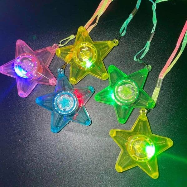 10/20/30/50pcs Love Heart LED Light Up Necklace Pendants Flashing Glow Luminous Necklaces Women Girls Wedding Halloween Party 260317BJ