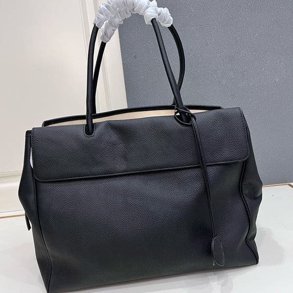42cm Ladies Designer Shopping Bag Large Capacity Shoulder Tote Calfskin Leather Golden Hardware Strap Decoration Luxury Portable Underarm Handbag Sacoche