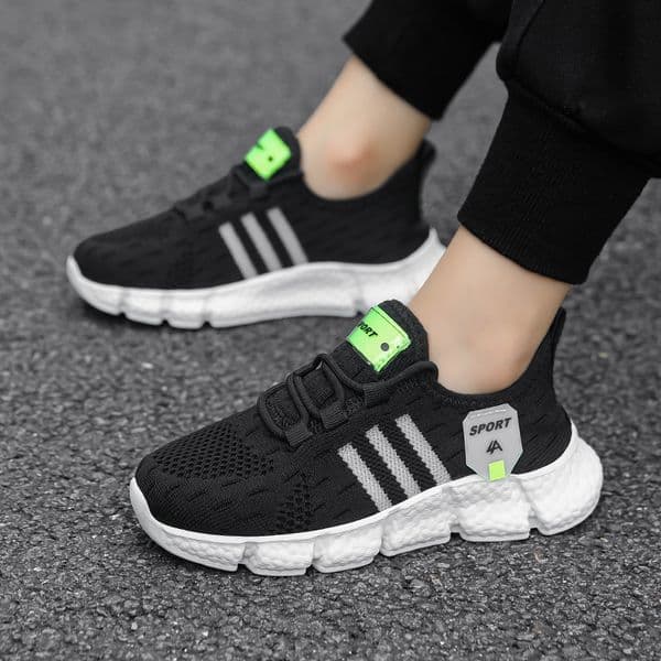 Free Shipping Kids Sport Sneakers Breathable Knit Running Shoes Striped Design Boys Girls Lightweight Non-Slip Athletic Walking Shoes Outdoor Trainers